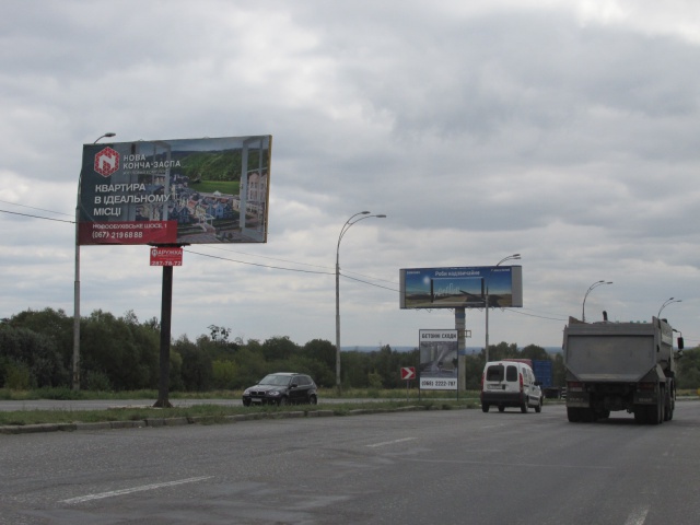 Щит 6x3, Заболотного (Мироновский хлебопродукт) в напр. Столичного шоссе на разделителе Щит 6x3, Заболотного (Мироновский хлебопродукт) в напр. Столичного шоссе на разделителе