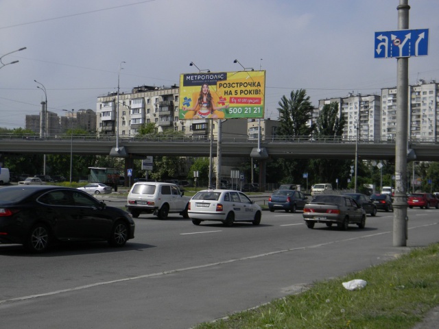 Щит 6x3, Саперно-Слободская, на разделителе, пересечение с Науки, напр.на пр-т Науки Щит 6x3, Саперно-Слободская, на разделителе, пересечение с Науки, напр.на пр-т Науки