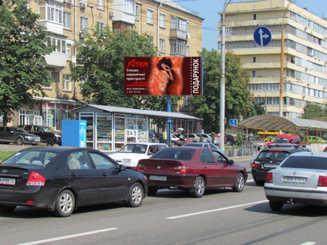 Щит 6x3, Краснозвездный пр-т, 57 (поворот в сторону Севастопольской пл., на перекрестке) Щит 6x3, Краснозвездный пр-т, 57 (поворот в сторону Севастопольской пл., на перекрестке)