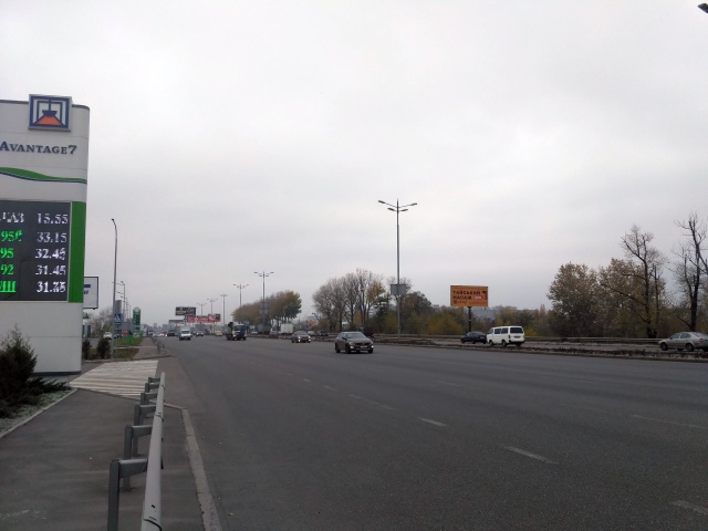 Щит 6x3, Окружная дорога, после Жилянского моста, перед поворотом на ул. М. Трублаини в сторону супермаркета NOVUS Щит 6x3, Окружная дорога, после Жилянского моста, перед поворотом на ул. М. Трублаини в сторону супермаркета NOVUS