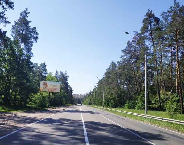 Щит 6x3,  Мінський просп. (зупинка "Спортбаза"), 1 км до Forest Club, 100 м до Петровський провулок, в напрямку Оболоні